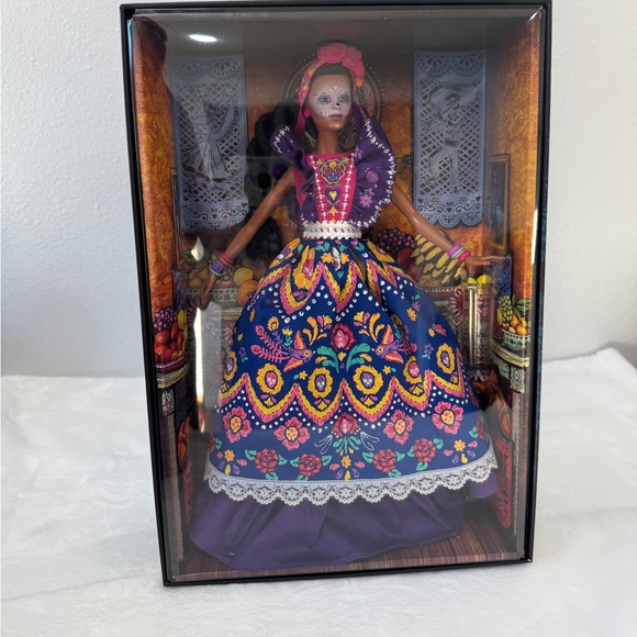 Barbie Dia De Los Muertos 2022 Day of The Dead Doll New. - Picture 2 of 4